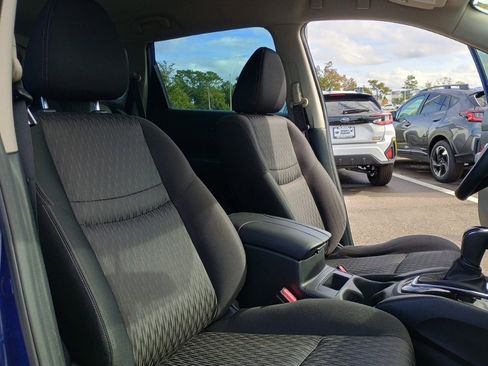 Used 2018 Nissan Rogue S image 23