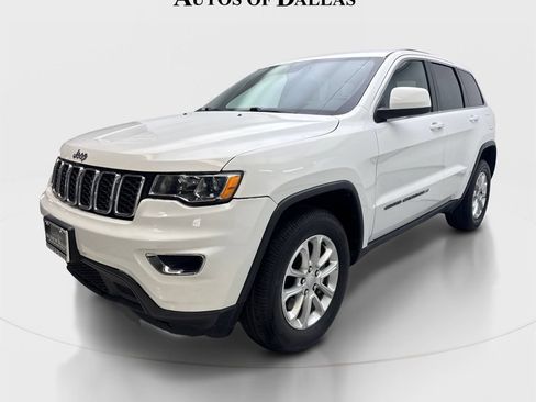 Used 2022 Jeep Grand Cherokee Laredo E AWD/4WD image 2