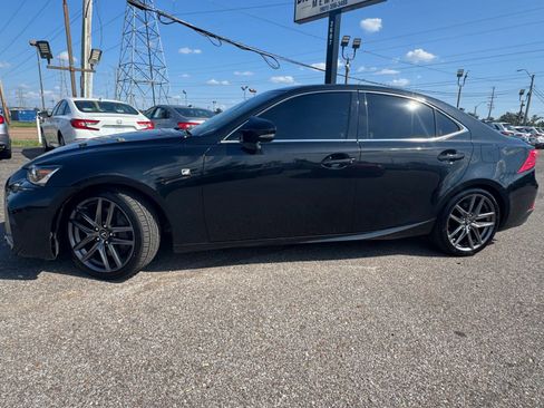Used 2018 Lexus IS 300 F Sport w/ F Sport Package RWD image 3