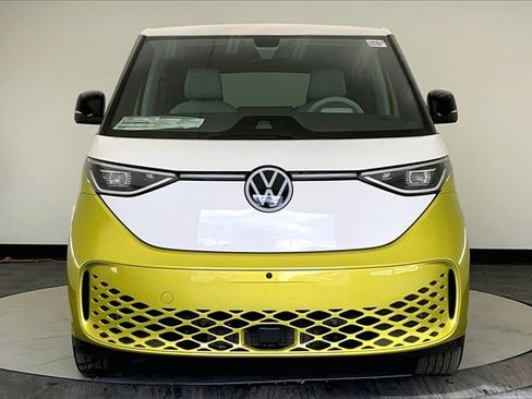 New 2025 Volkswagen ID. Buzz 1st Edition image 3