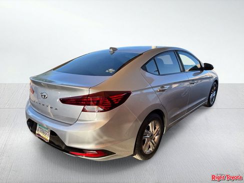 Used 2019 Hyundai Elantra SEL image 4