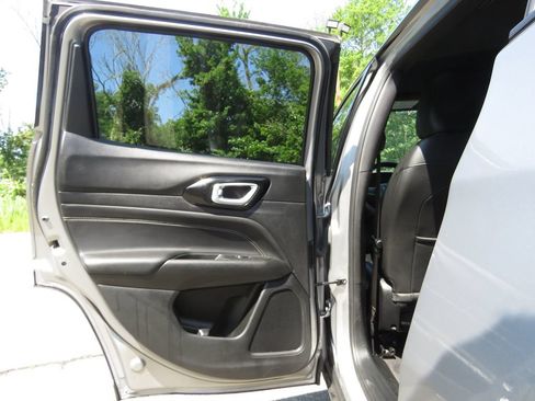 Used 2023 Jeep Compass Latitude w/ Convenience Group AWD/4WD image 19
