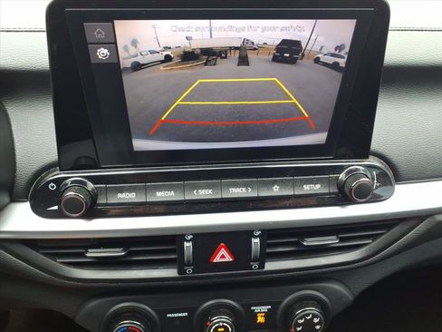 Used 2024 Kia Forte LXS w/ LXS Technology Package image 13