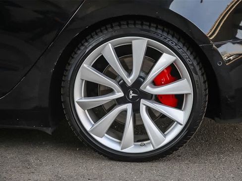 Used 2018 Tesla Model 3 Performance image 9