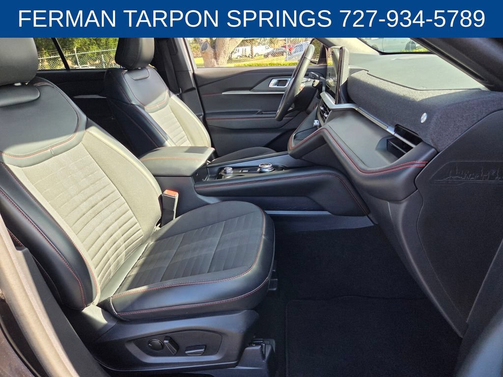Used 2025 Ford Explorer ST-Line AWD/4WD image 17