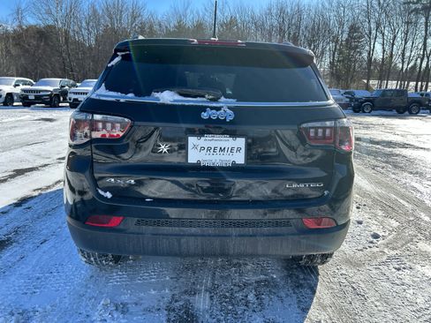 Used 2025 Jeep Compass Limited w/ Sun & Sound Group image 10