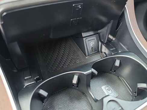 Used 2020 Mercedes-Benz GLC 350e 4MATIC image 19