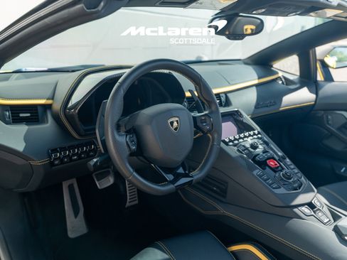Used 2019 Lamborghini Aventador S AWD/4WD image 13