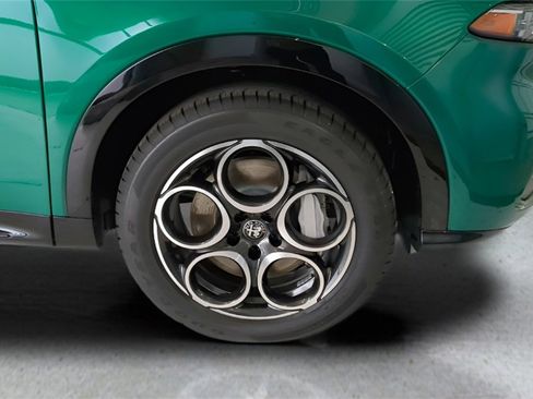 New 2025 Alfa Romeo Tonale w/ Premium Package image 47