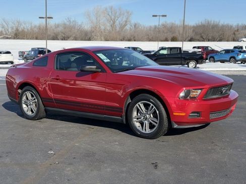 Used 2010 Ford Mustang V6 image 1