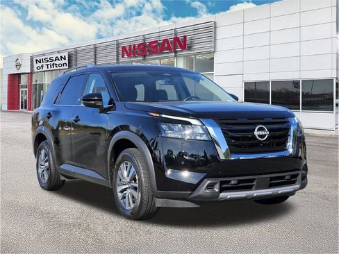 Used 2025 Nissan Pathfinder SL image 1