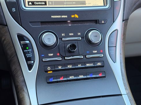 Used 2018 Lincoln MKX Reserve w/ Luxury Package image 24