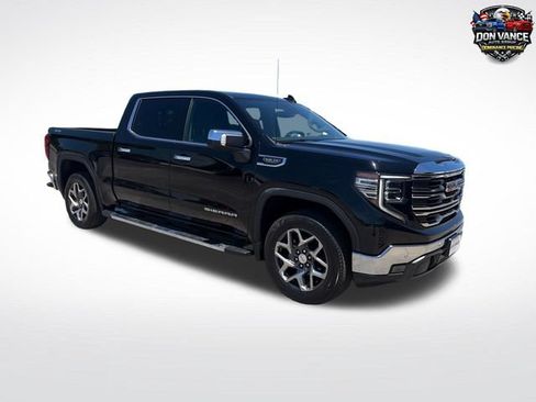 Used 2022 GMC Sierra 1500 SLT w/ SLT Convenience Package AWD/4WD image 7