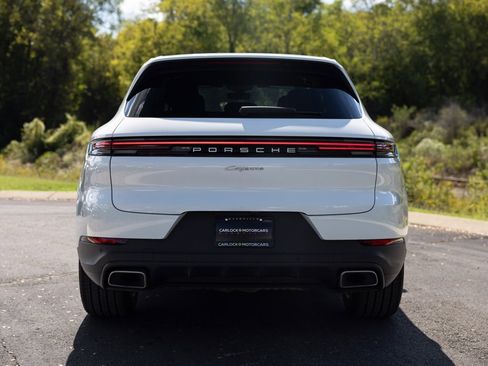 Used 2024 Porsche Cayenne image 7