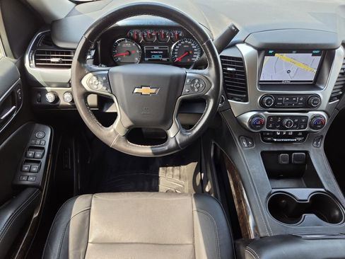 Used 2020 Chevrolet Suburban LT AWD/4WD image 14