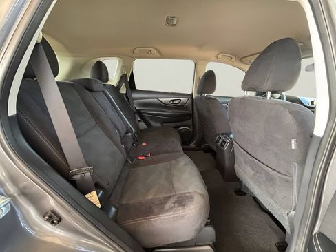 Used 2014 Nissan Rogue SV FWD image 29