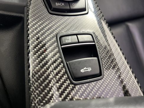 Used 2016 BMW M4 Convertible image 33