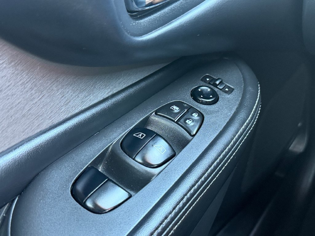 Used 2021 Nissan Murano SV AWD/4WD image 18