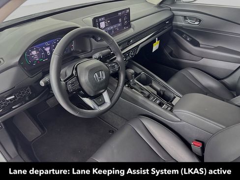 Used 2025 Honda Accord Touring image 11