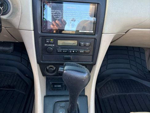 Used 2001 Toyota Solara SLE image 3