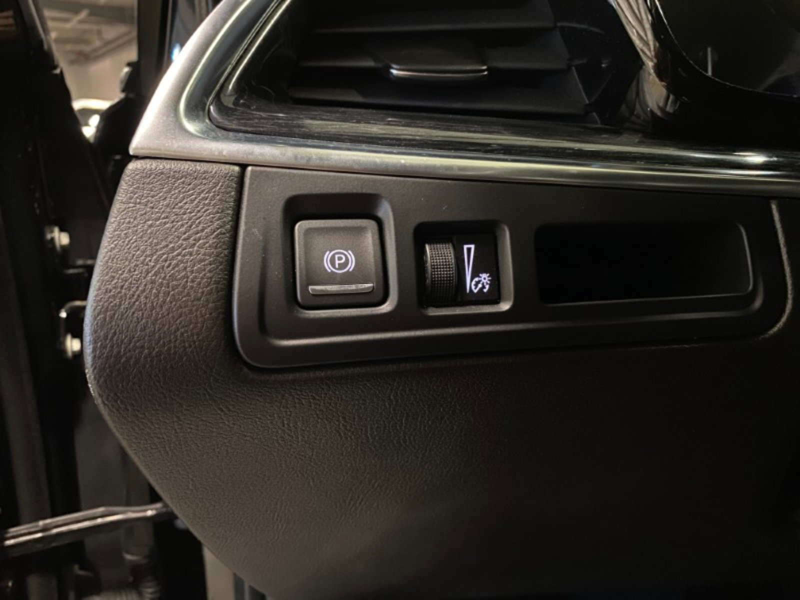 Used 2022 Cadillac XT5 Premium Luxury AWD/4WD image 41
