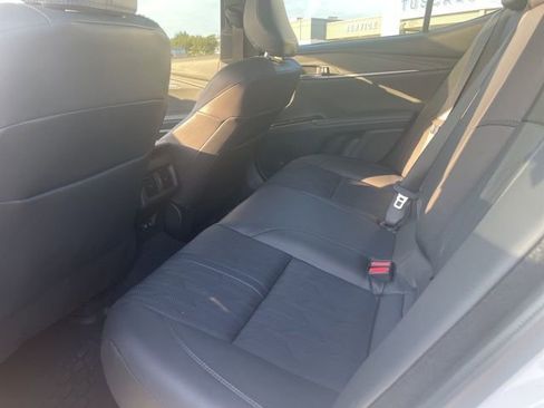 Used 2025 Toyota Camry XSE FWD image 12