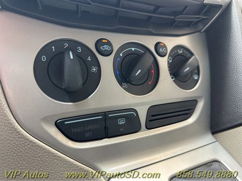 Used 2012 Ford Focus SE image 23