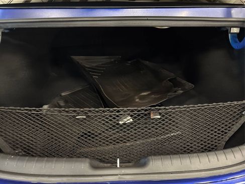 Used 2021 Hyundai Elantra Limited image 11