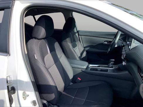 Used 2024 Nissan Sentra SV image 8