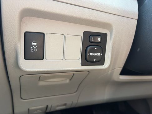 Used 2011 Toyota Corolla LE FWD image 40