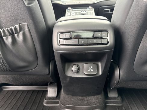 Used 2022 Hyundai Palisade Limited AWD/4WD image 14