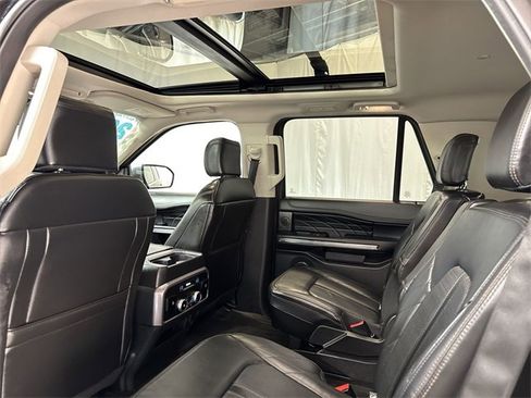 Used 2021 Ford Expedition Platinum image 14