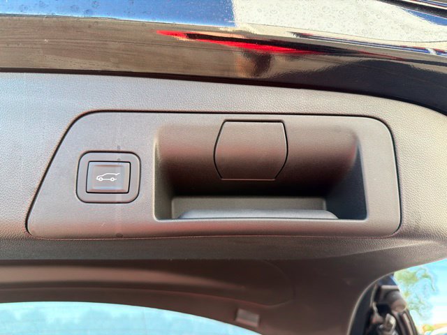 Certified 2025 Buick Envision Avenir AWD/4WD image 27