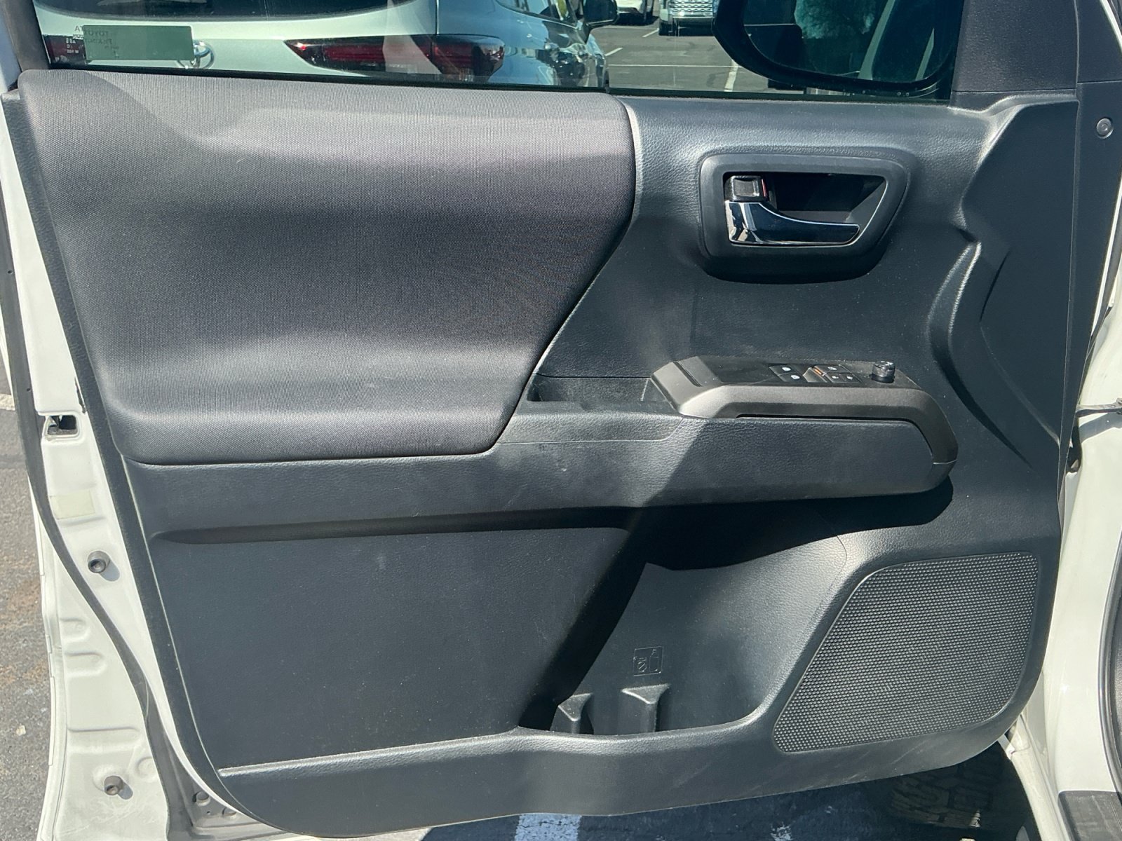 Certified 2019 Toyota Tacoma TRD Sport AWD/4WD image 13