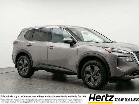 Used 2025 Nissan Rogue SV AWD/4WD image 1
