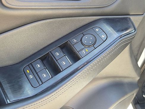 Used 2024 Nissan Rogue SV AWD/4WD image 22