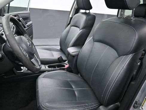 Used 2017 Subaru Forester 2.5i Touring w/ Popular Package #2 image 10