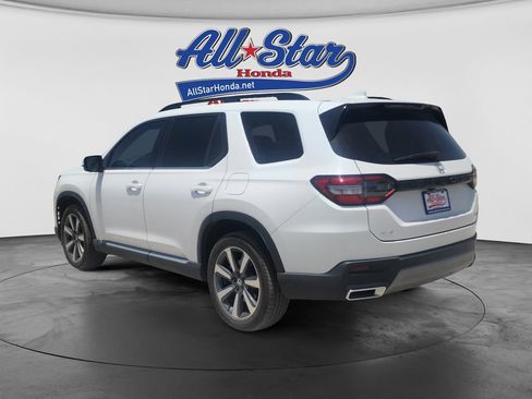 Used 2025 Honda Pilot Elite image 8
