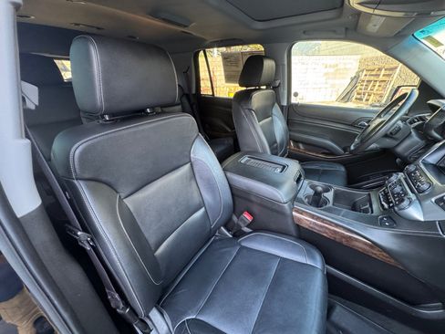 Used 2017 Chevrolet Tahoe LT w/ Luxury Package AWD/4WD image 21