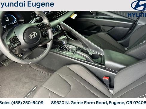 Used 2025 Hyundai Elantra Sport w/ Cargo Package image 11
