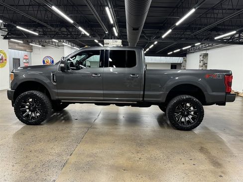 Used 2019 Ford F350 Platinum w/ Platinum Ultimate Package AWD/4WD image 4