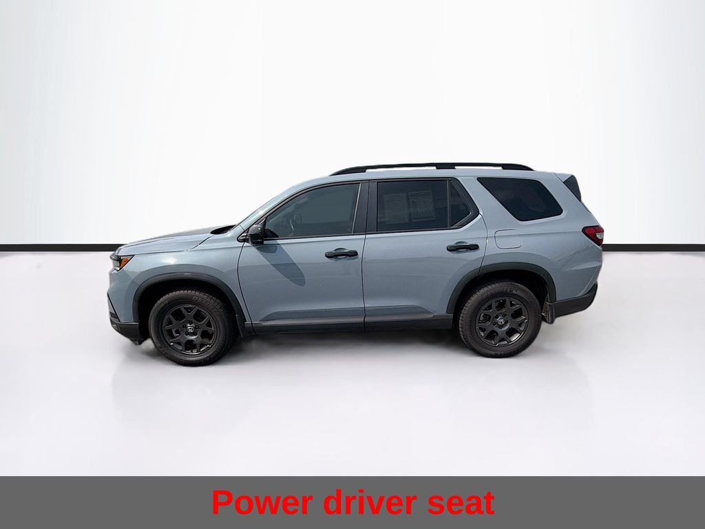 Used 2025 Honda Pilot TrailSport image 6