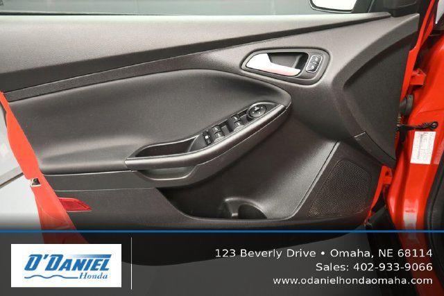 Used 2017 Ford Focus SE FWD image 23