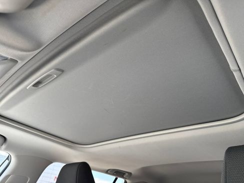 Used 2022 Toyota RAV4 XLE w/ Convenience Package AWD/4WD image 29