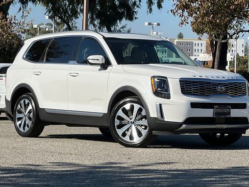 Used 2021 Kia Telluride S image 2