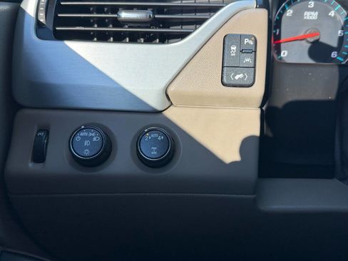 Used 2019 GMC Yukon XL SLT w/ Open Road Package AWD/4WD image 49