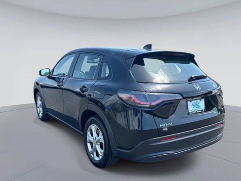 Certified 2023 Honda HR-V LX image 6