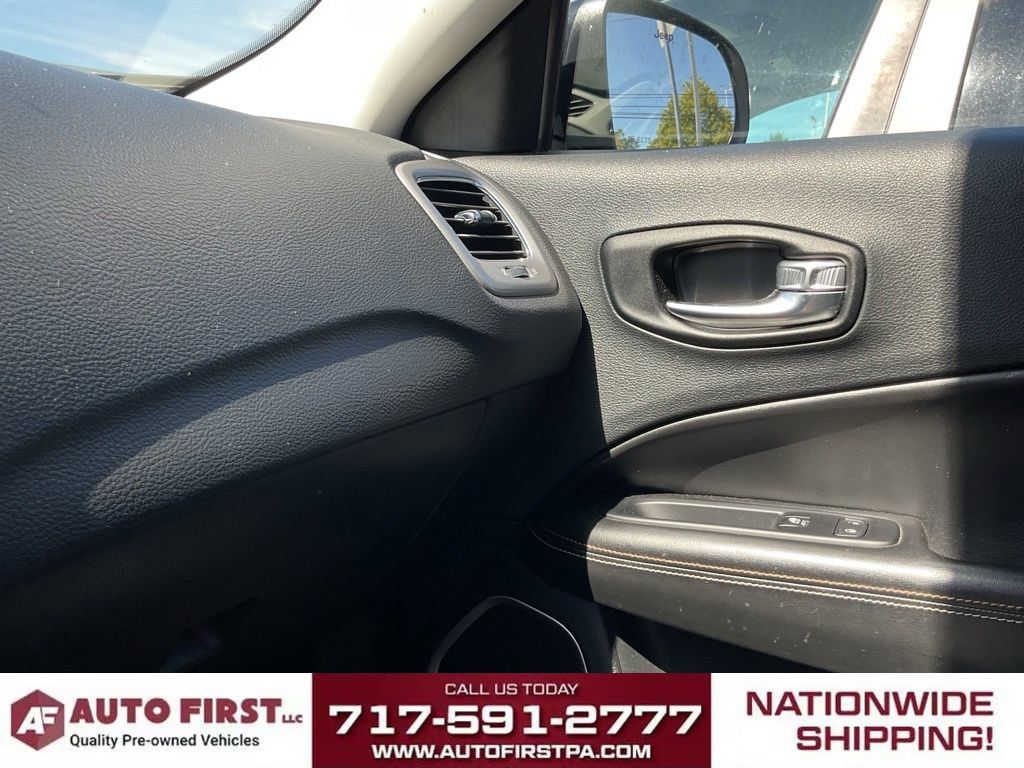 Used 2021 Jeep Compass Latitude w/ Convenience Group AWD/4WD image 26