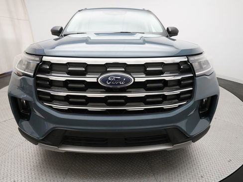 Used 2025 Ford Explorer Active w/ Active Comfort Package image 22