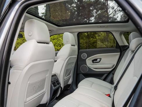 Used 2018 Land Rover Range Rover Evoque SE Premium AWD/4WD image 29